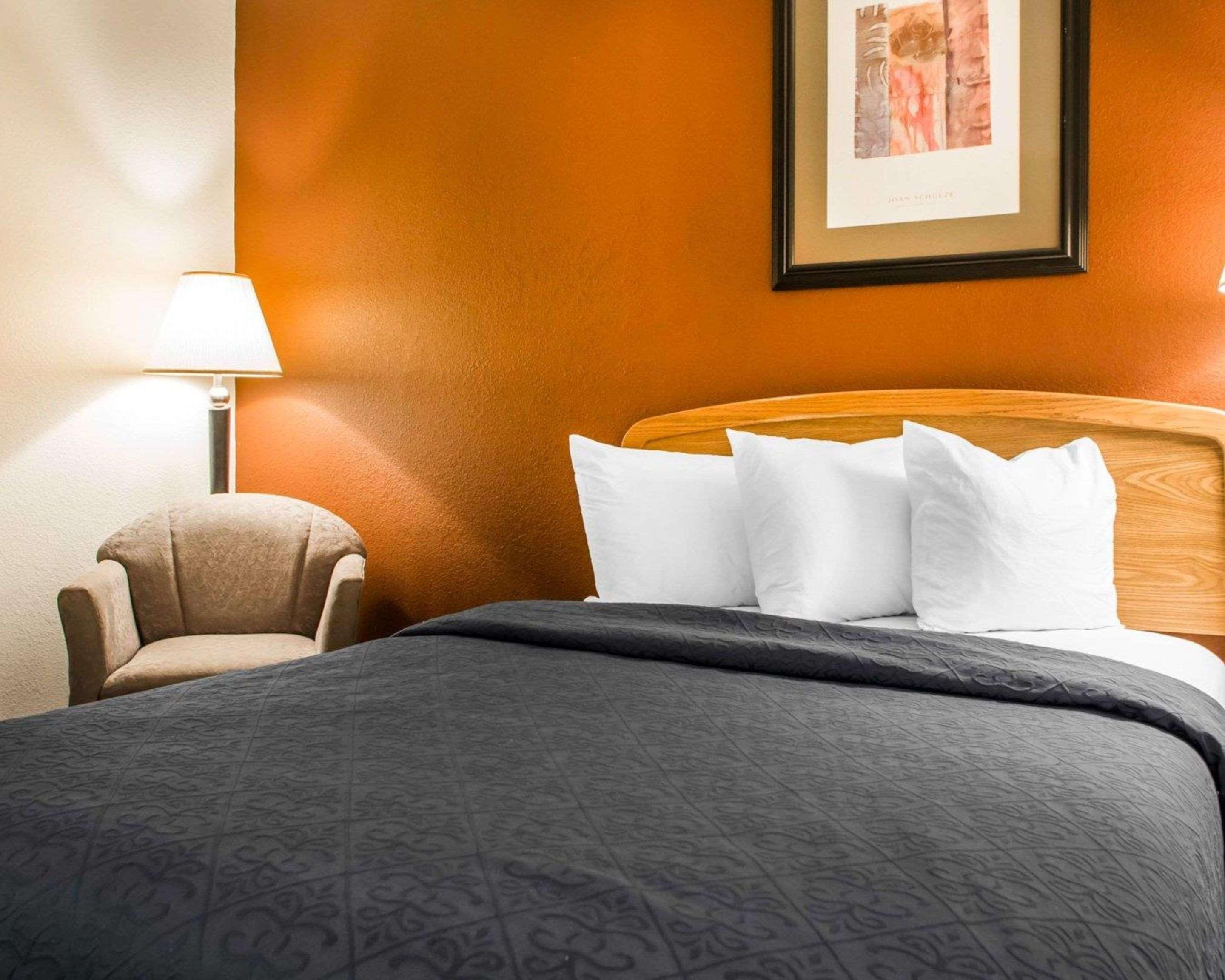 Quality Inn & Suites South-Obetz Esterno foto