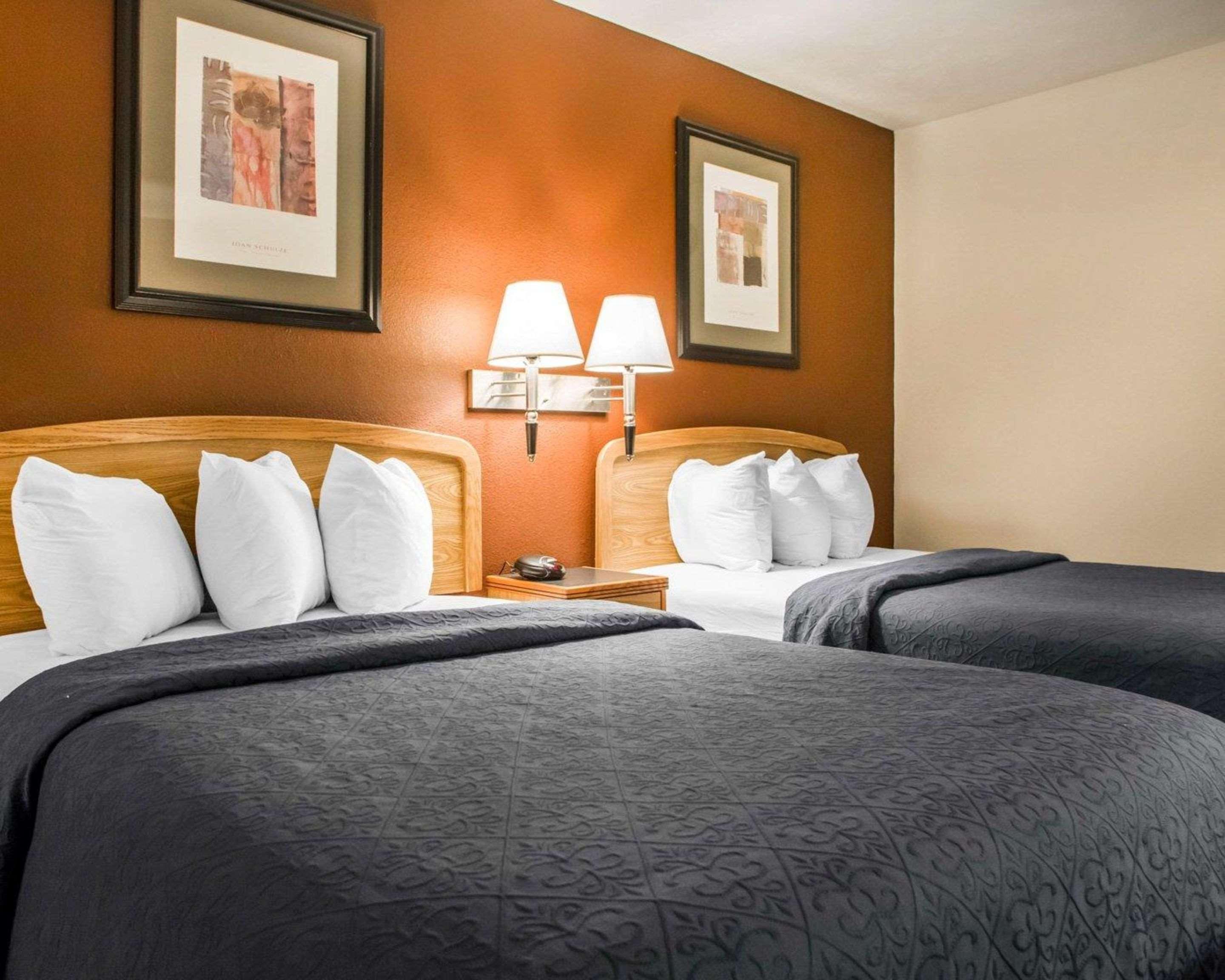 Quality Inn & Suites South-Obetz Esterno foto