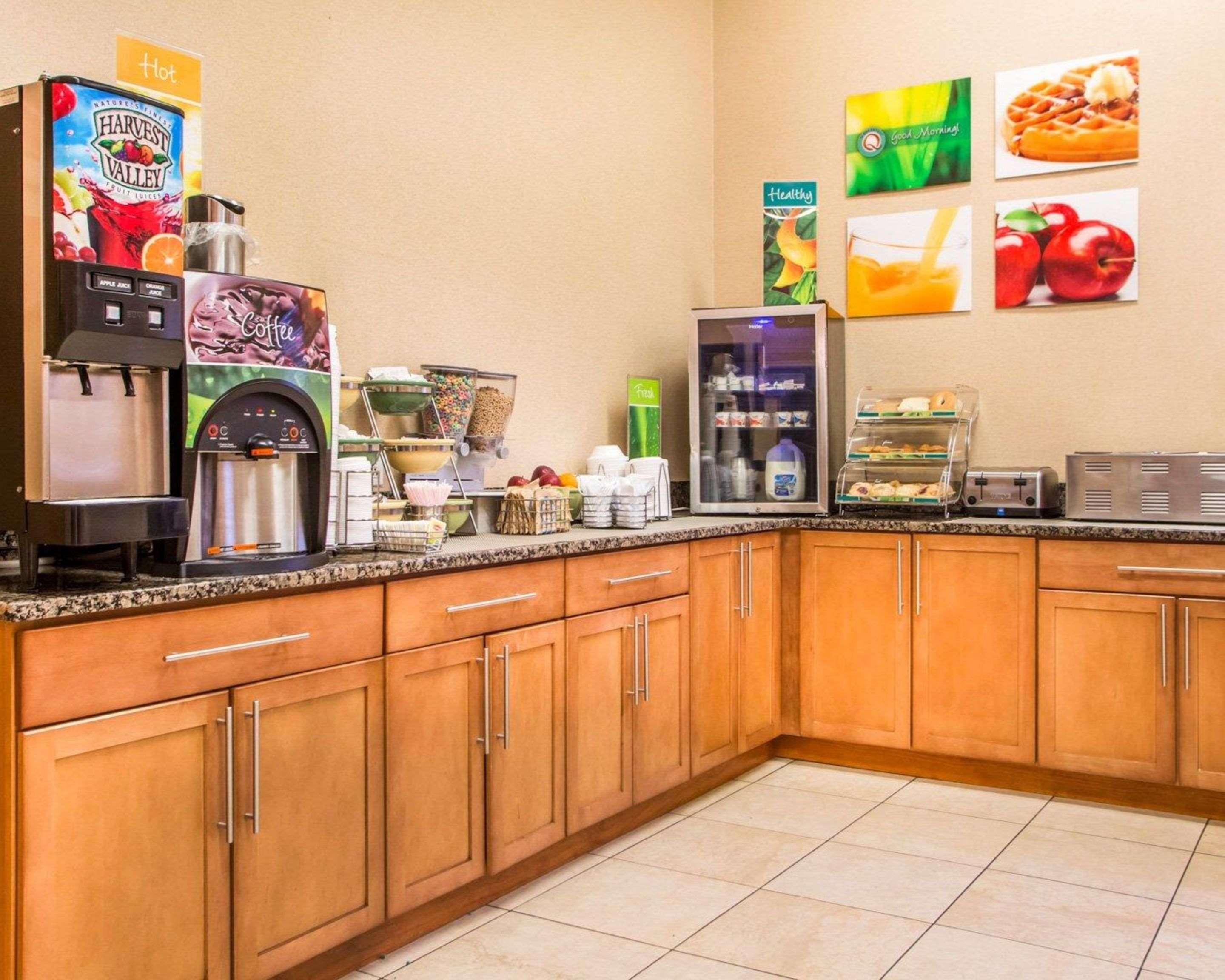 Quality Inn & Suites South-Obetz Esterno foto