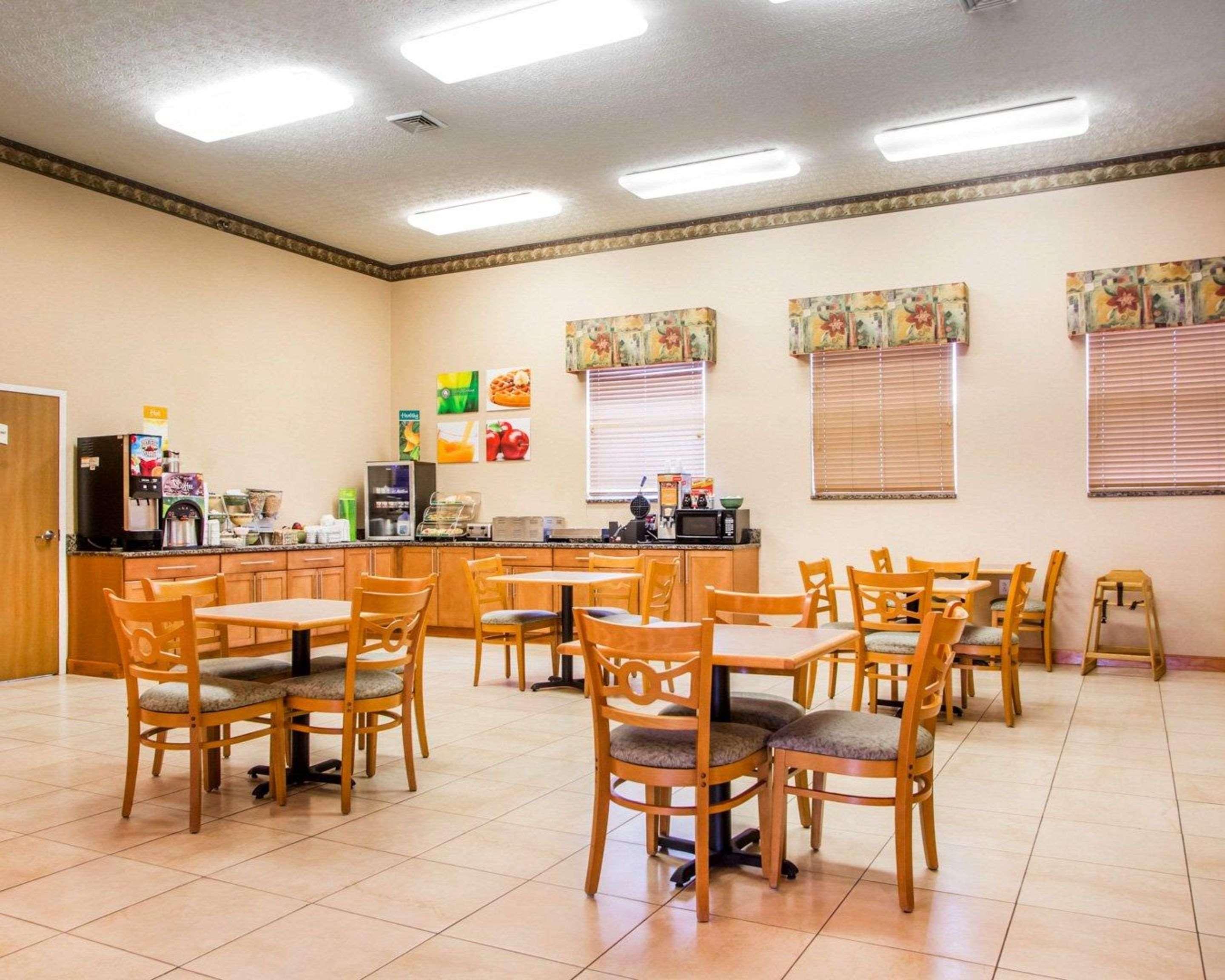 Quality Inn & Suites South-Obetz Esterno foto