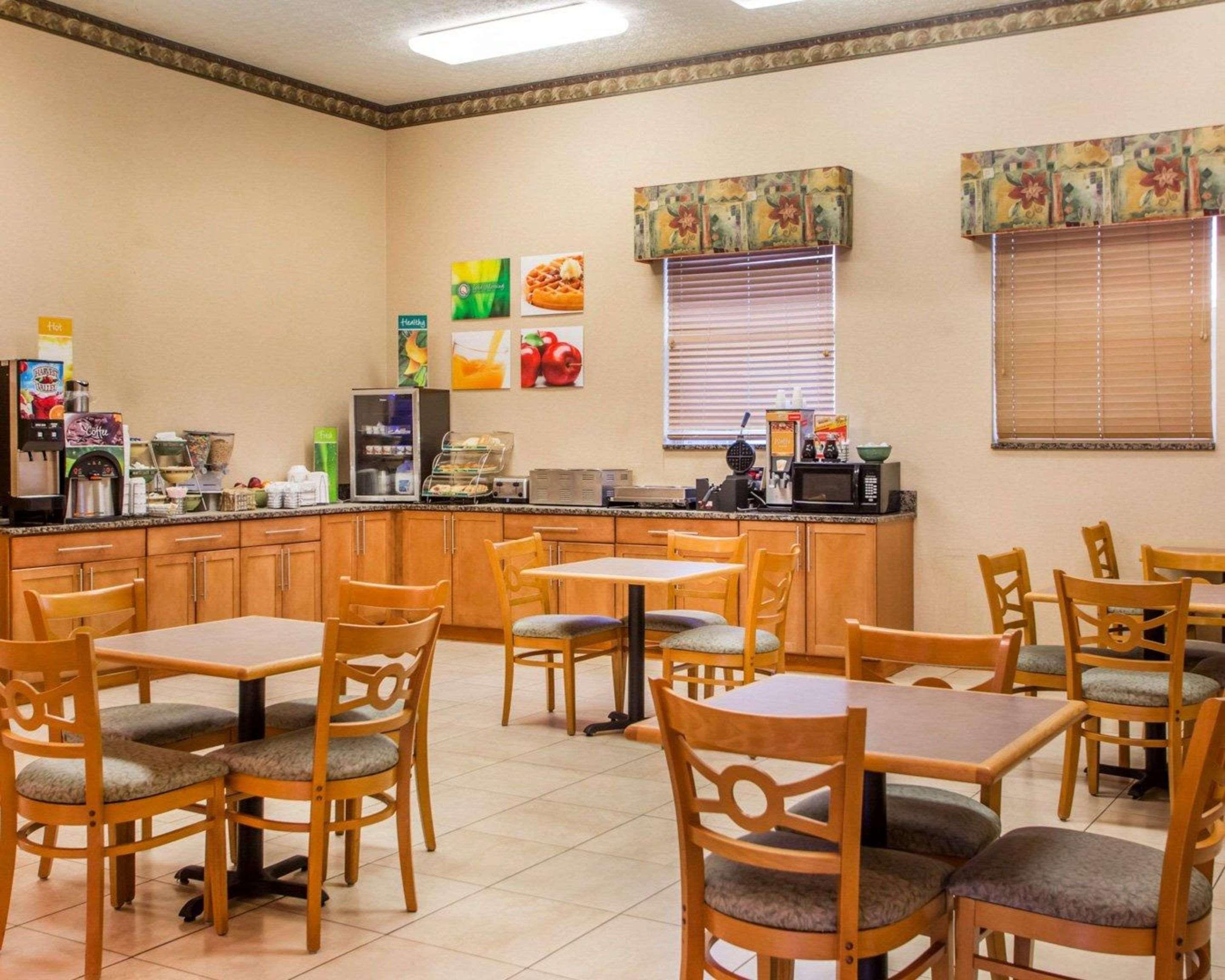 Quality Inn & Suites South-Obetz Esterno foto