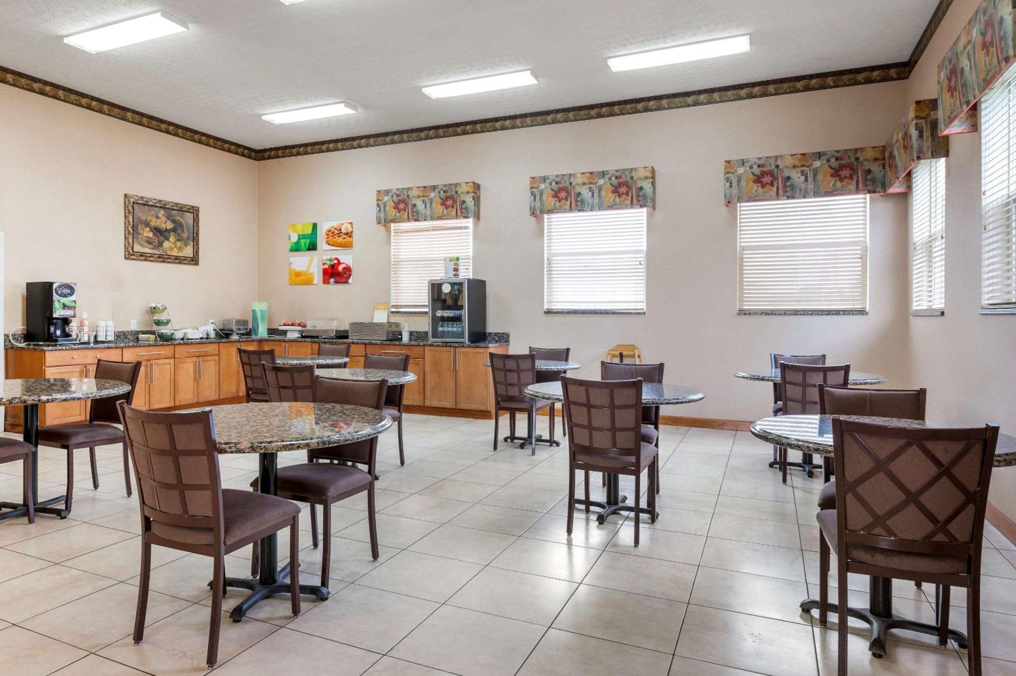 Quality Inn & Suites South-Obetz Esterno foto