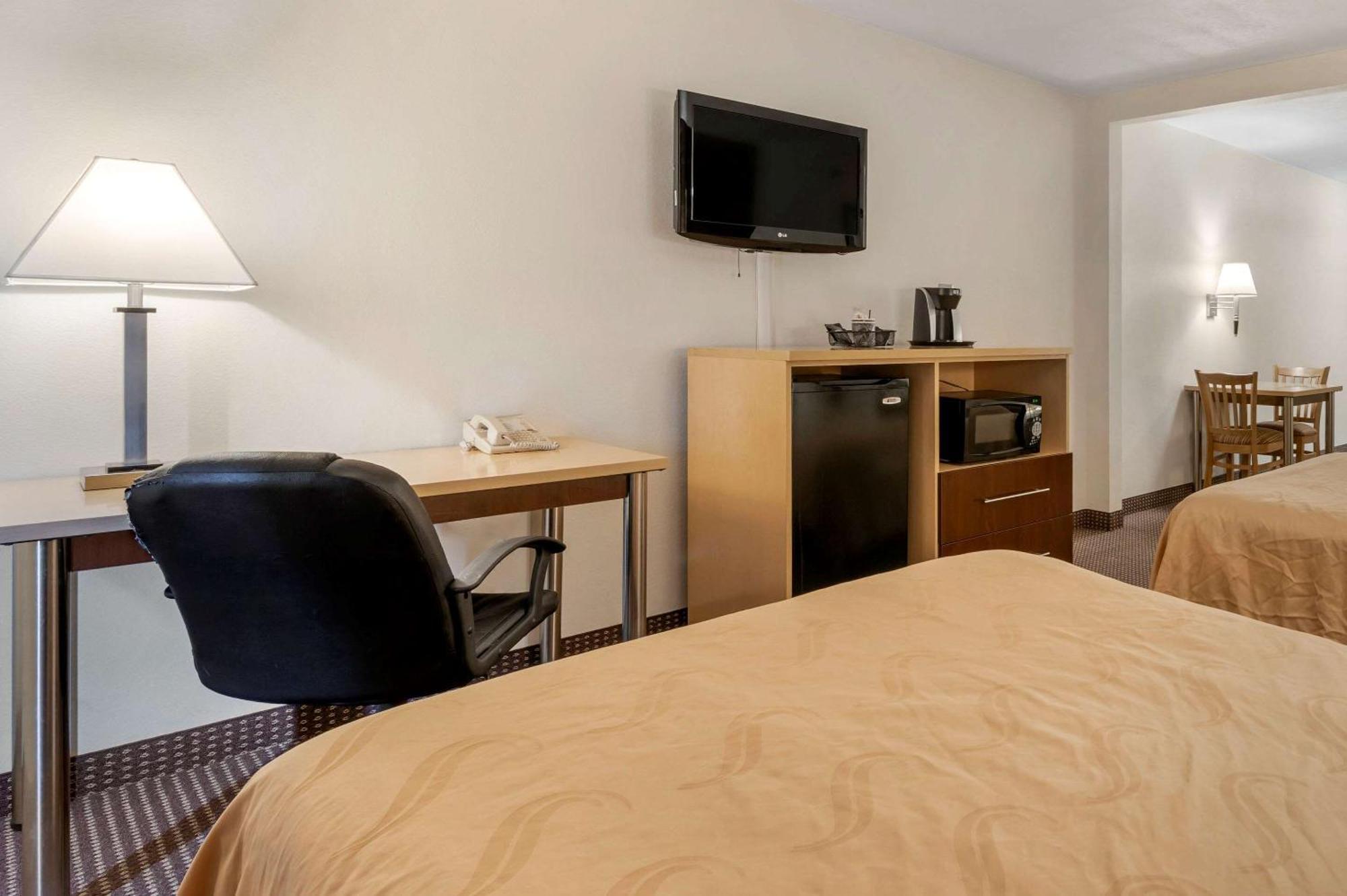 Quality Inn & Suites South-Obetz Esterno foto
