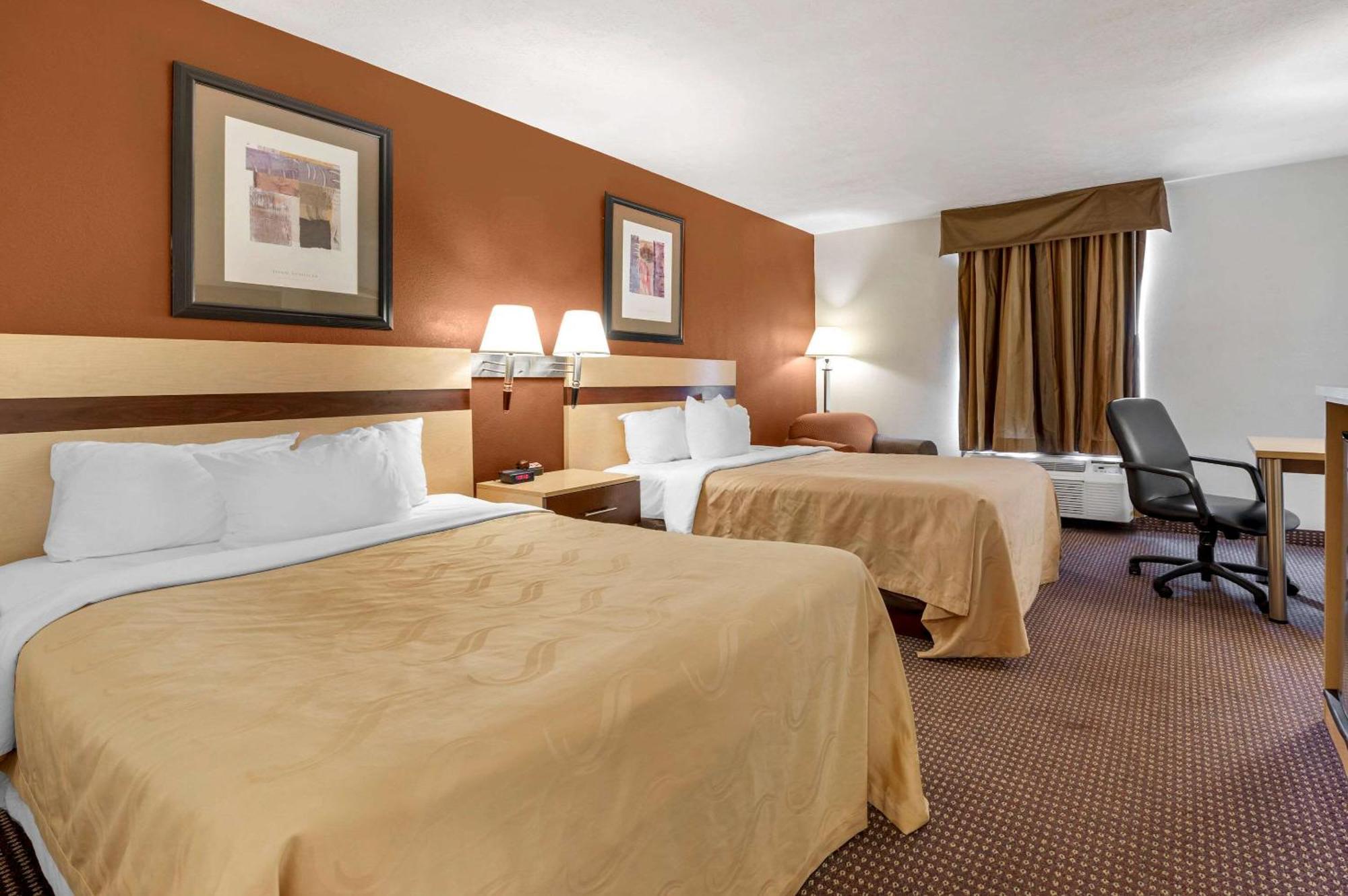 Quality Inn & Suites South-Obetz Esterno foto