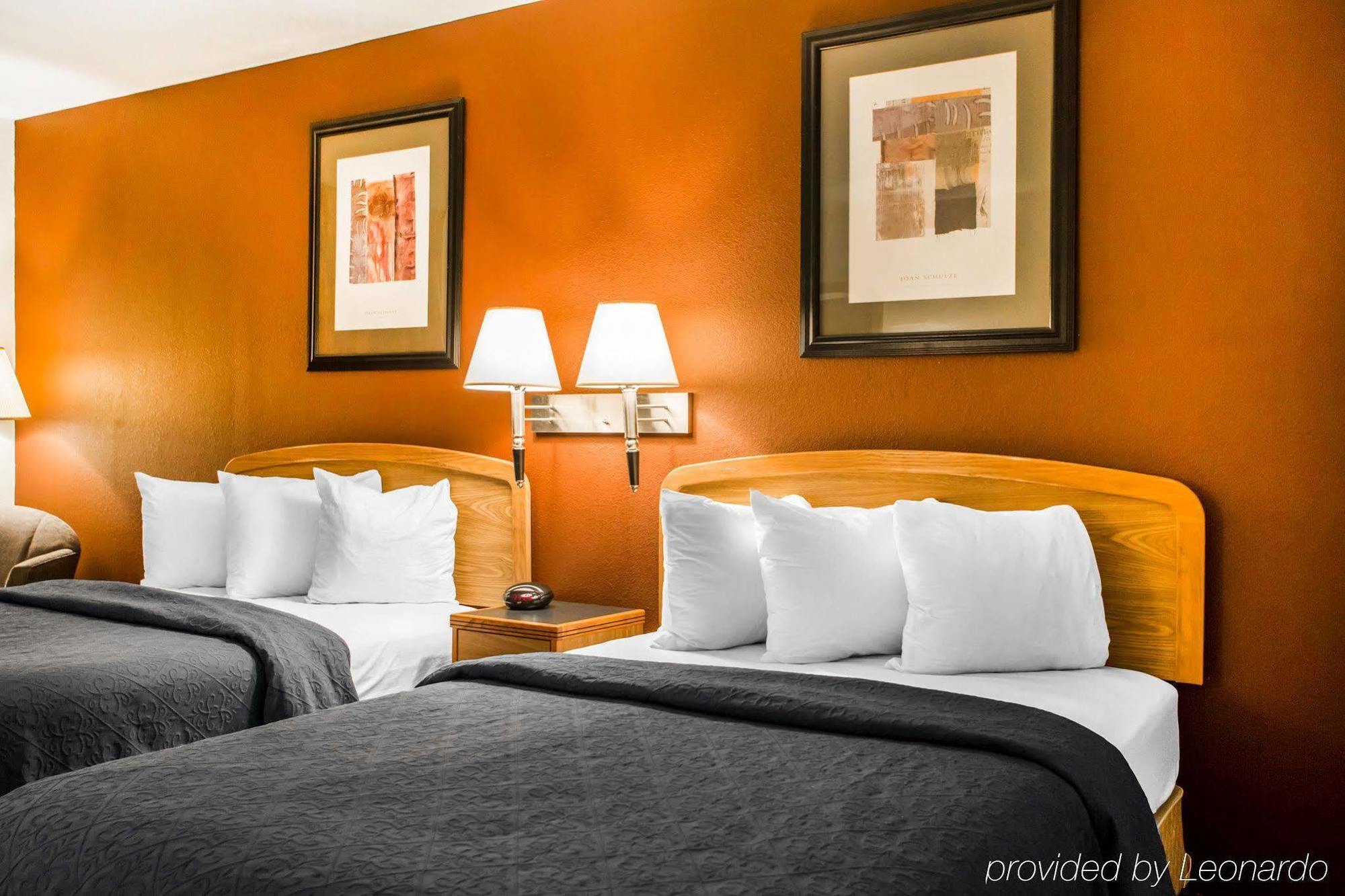 Quality Inn & Suites South-Obetz Esterno foto